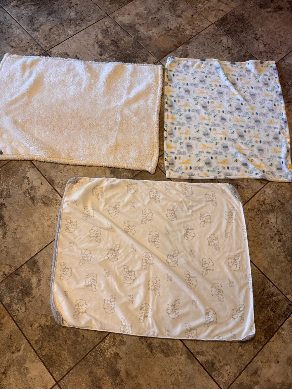 3 gender neutral baby blankets carters Adirondack baby & dream gro